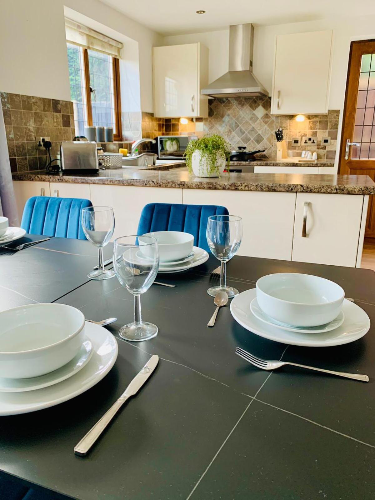 3Br House Ossett-Wakefield, Free Parking 3 Cars Wi Fi Long Stays Exteriör bild
